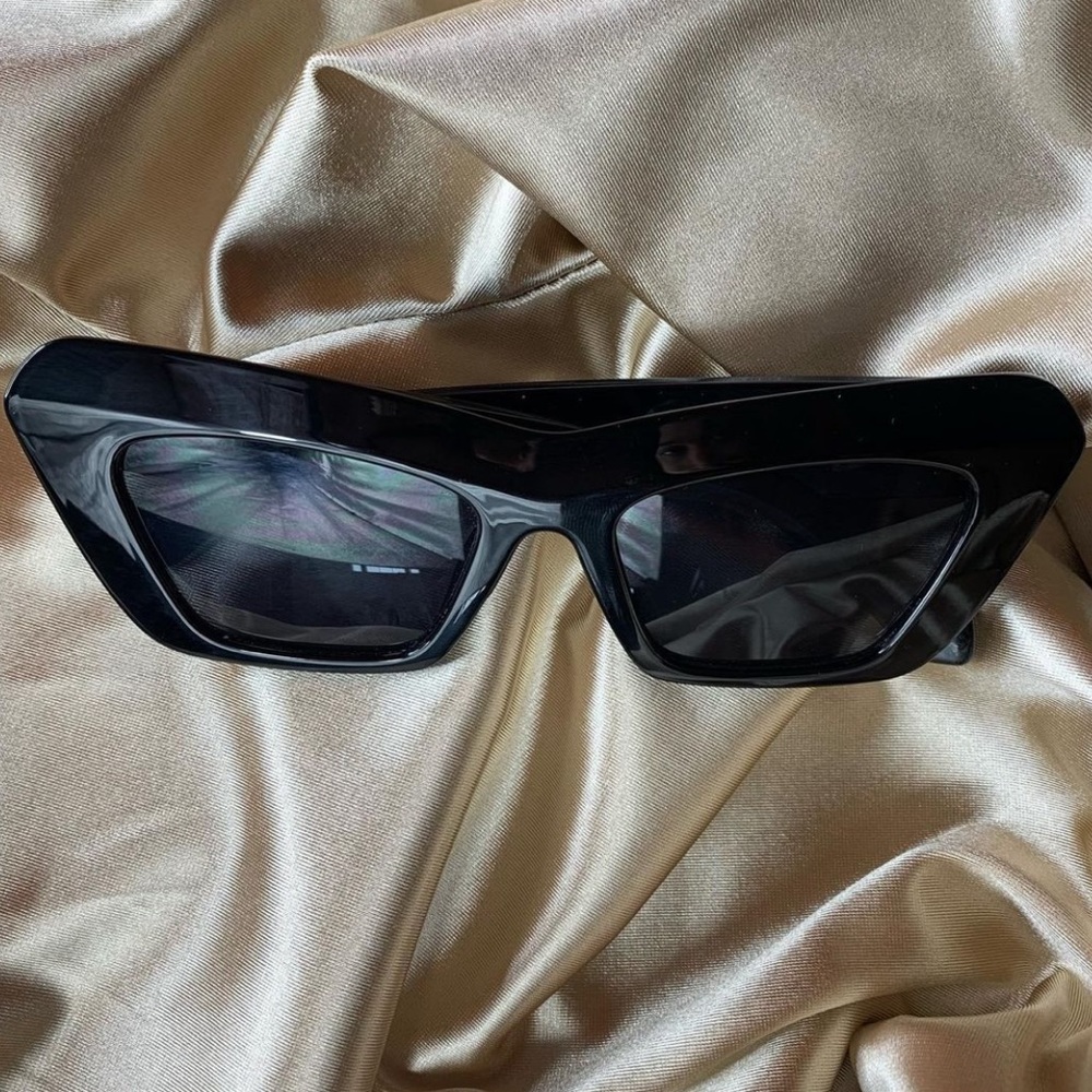 Black classy shades